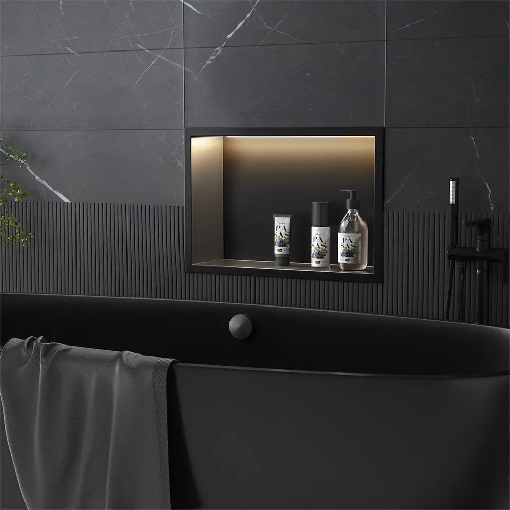 VSTAVANÁ KÚPEĽŇOVÁ POLICA LED 30x45 black  2