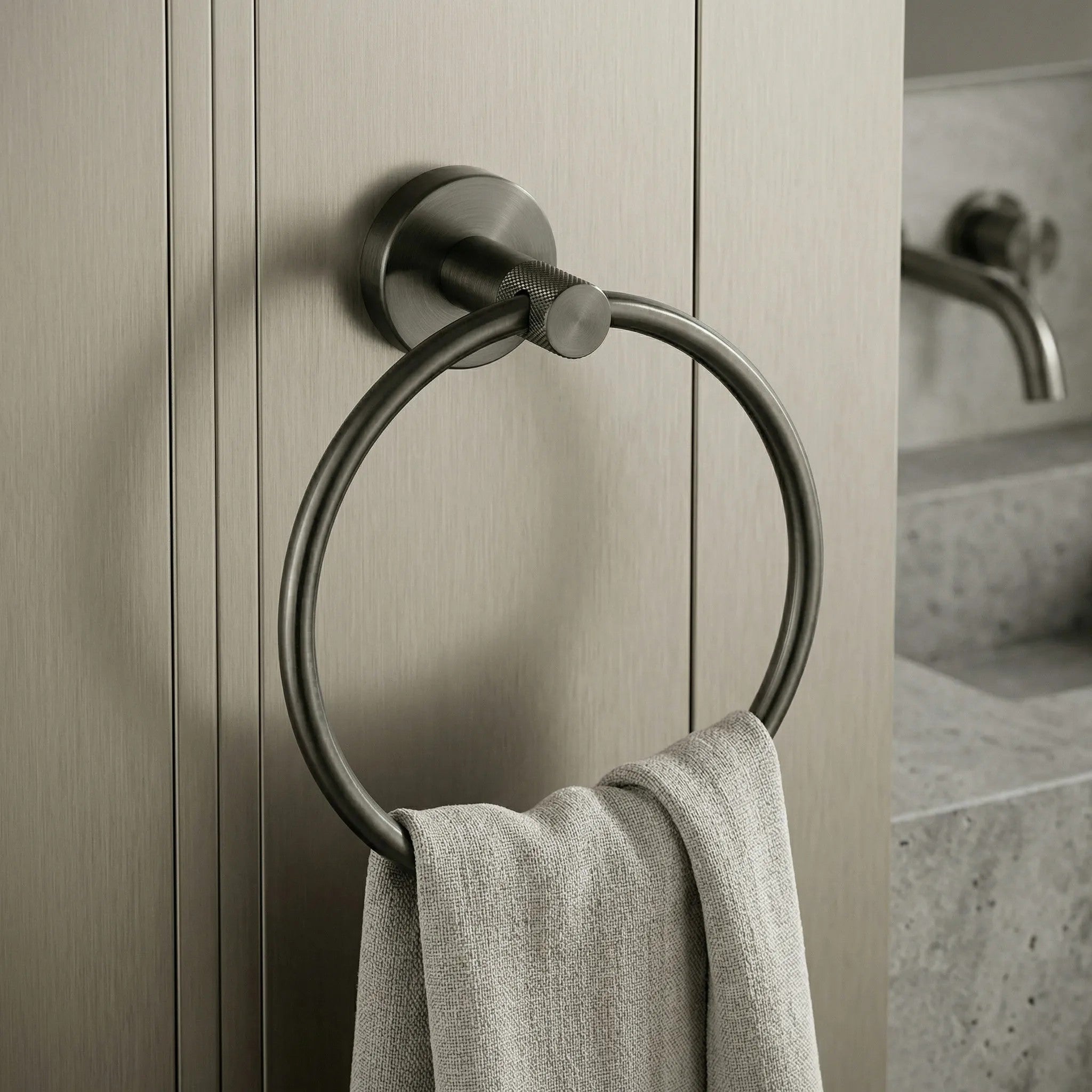 Kúpeľňový vešiak Ring 6610 Modern Titan  2