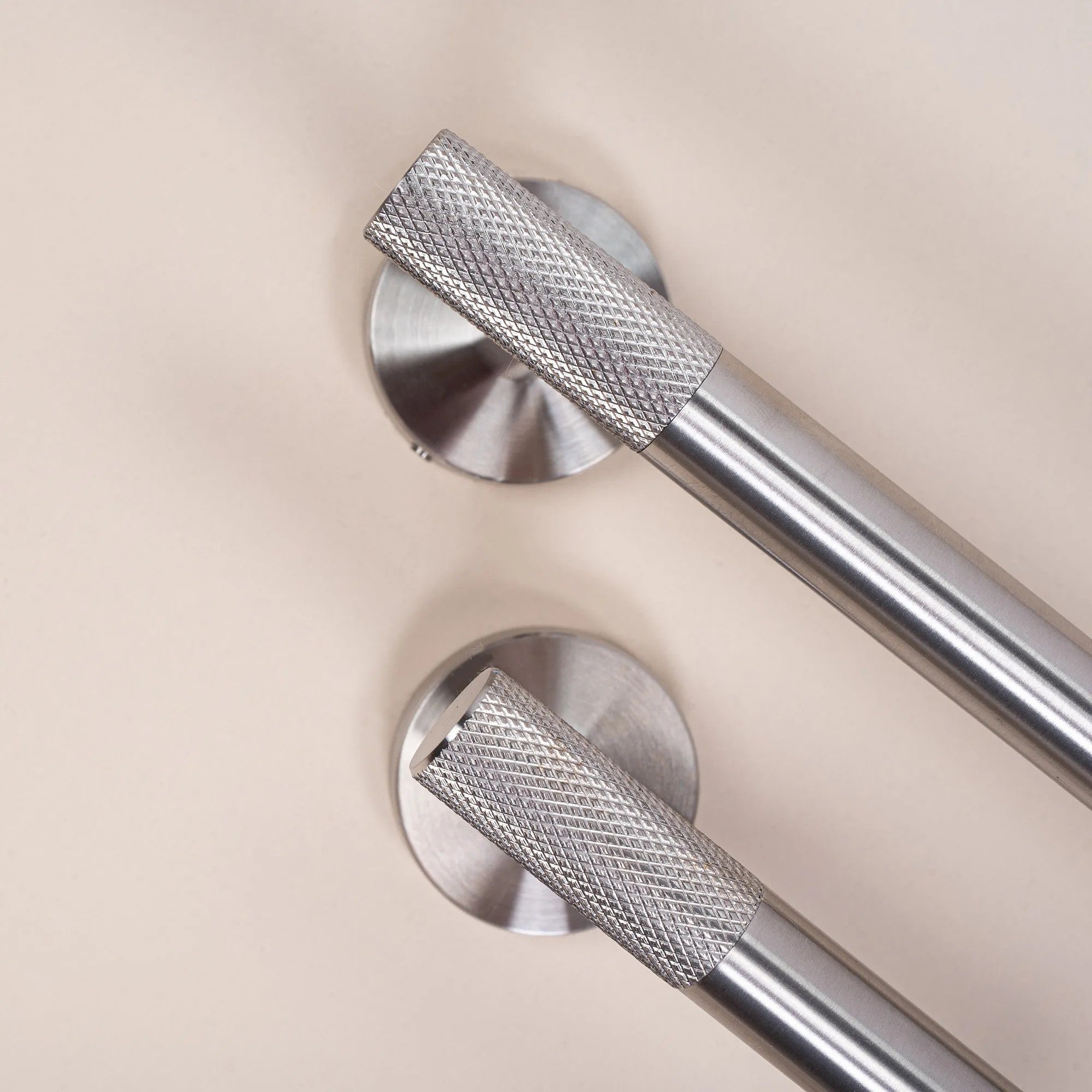Kúpeľňový vešiak 6606 Modern Brush Nickel  5