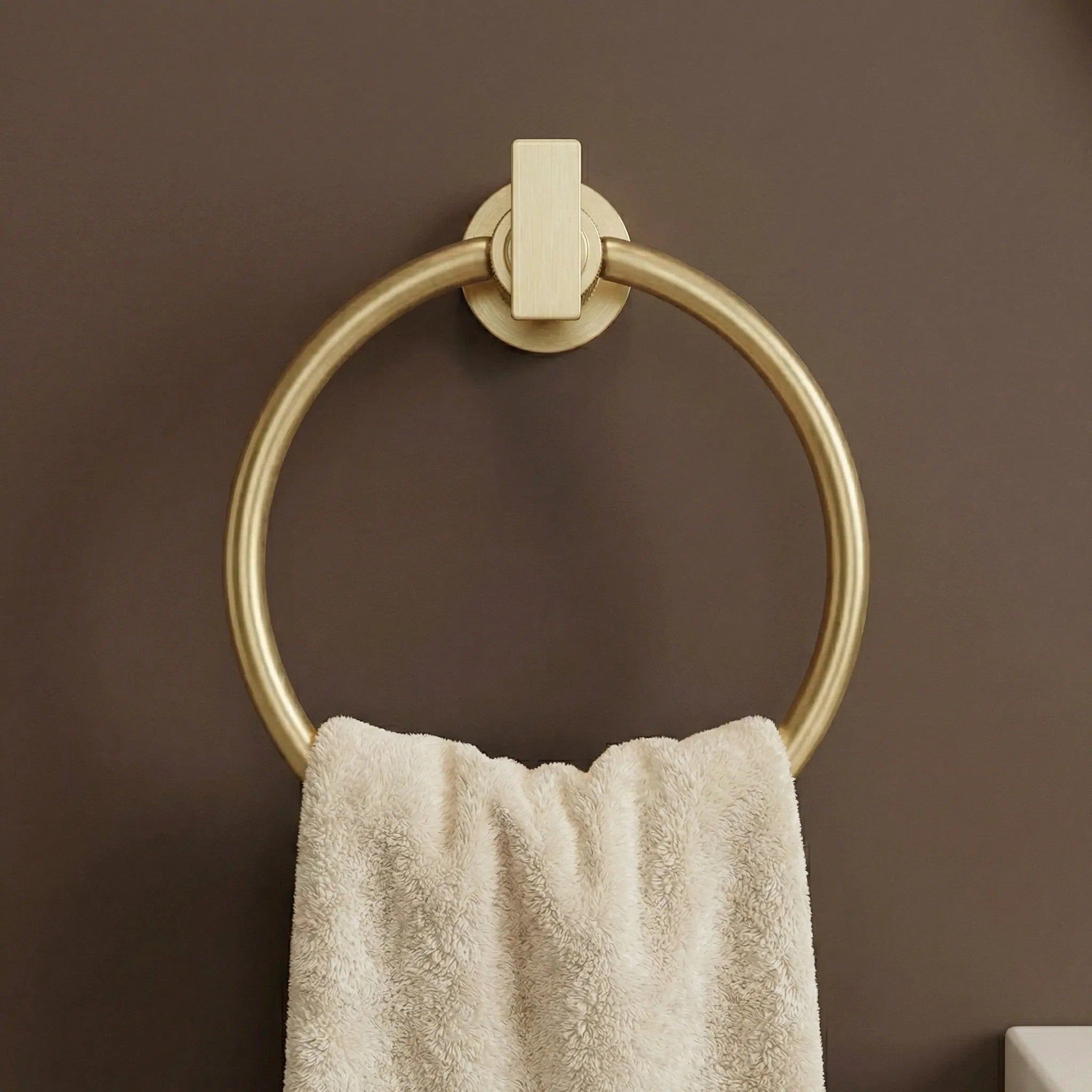 Kúpeľňový vešiak Ring 81307 Rivo Brush Gold  5