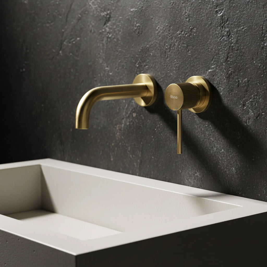 Podomietková vaňová batéria Rea  Lungo Stripe Brush Gold  5