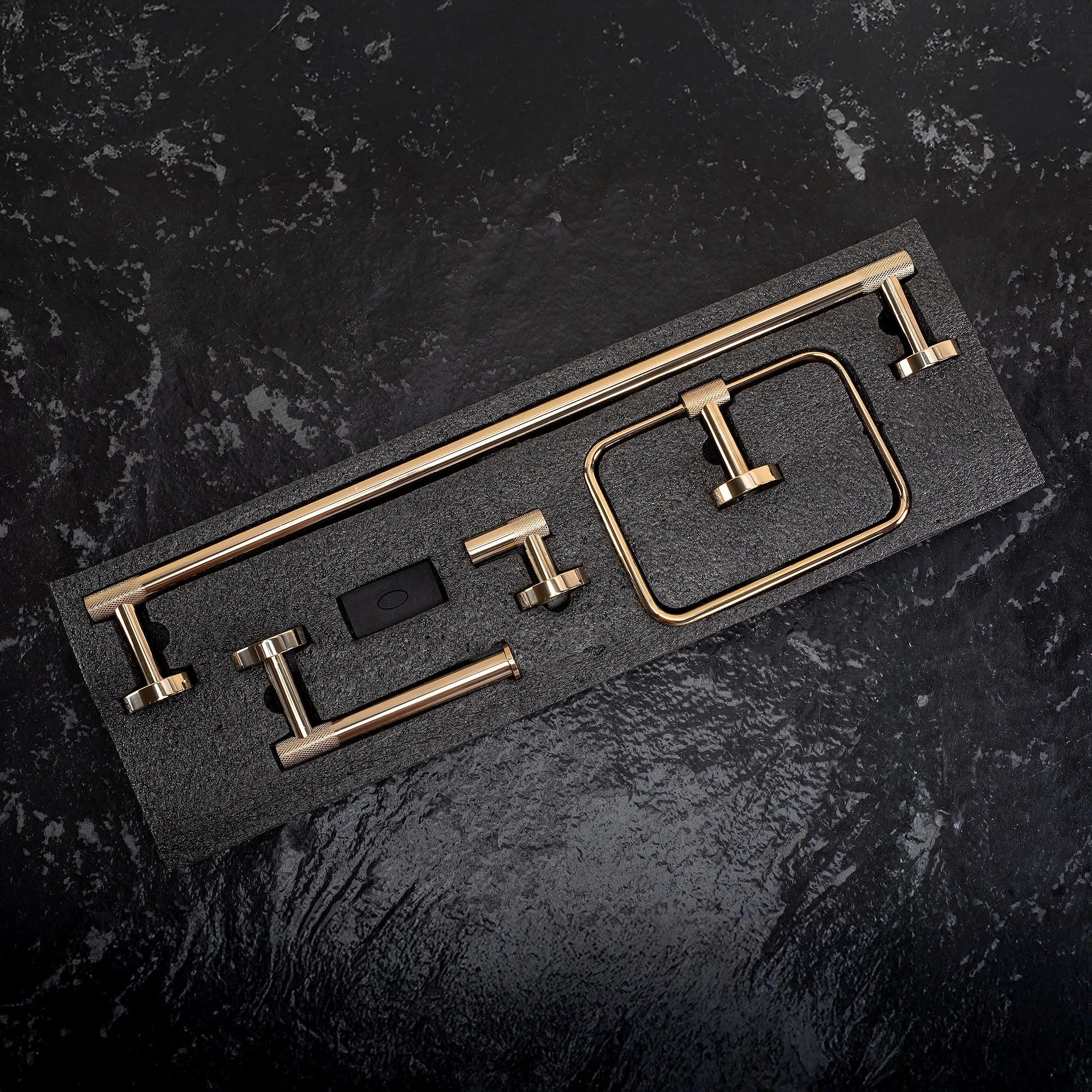 Sada kúpeľňových doplnkov GRID Gold 4 kusy  6