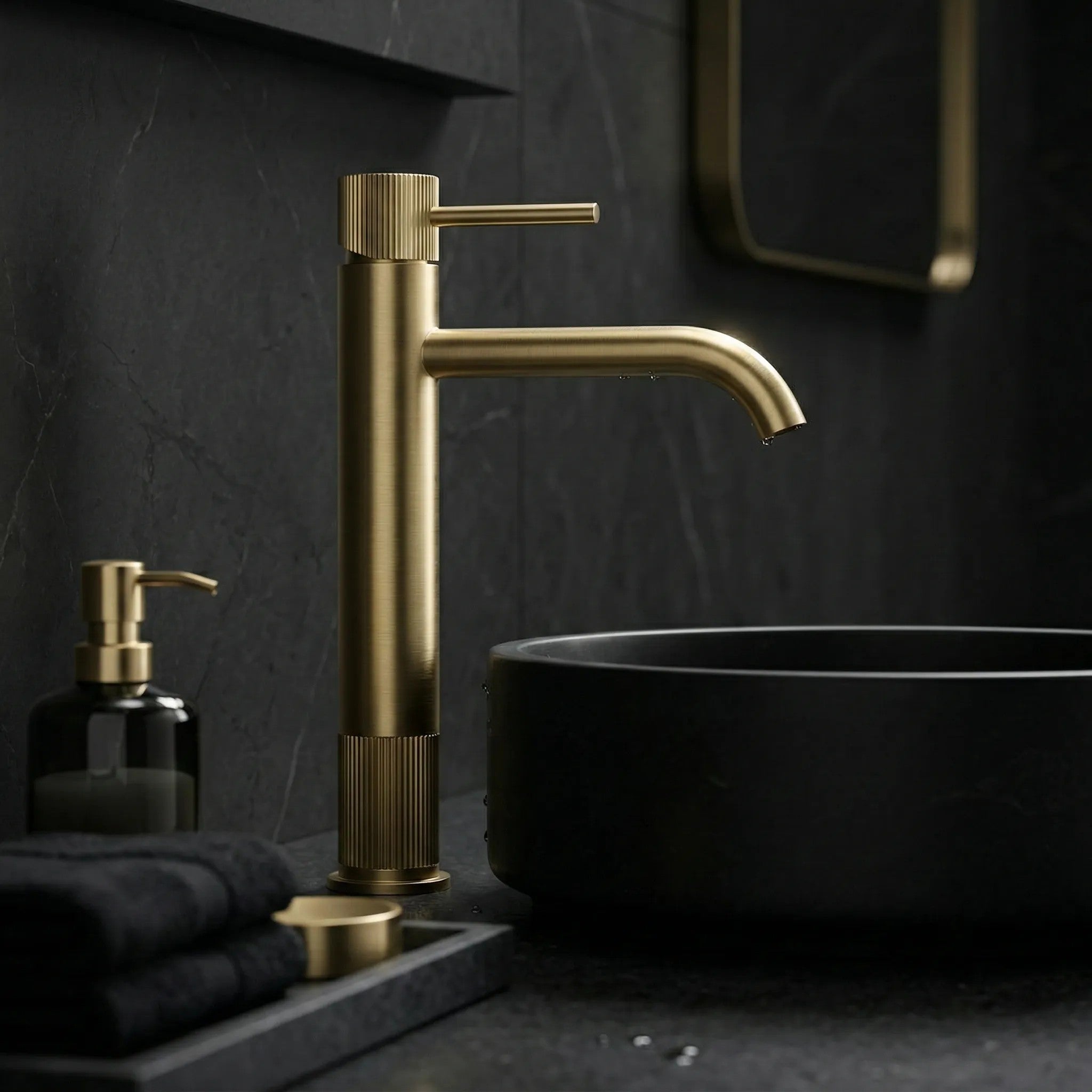 Kúpeľňová batéria Rea Lungo Stripe Brush Gold  6