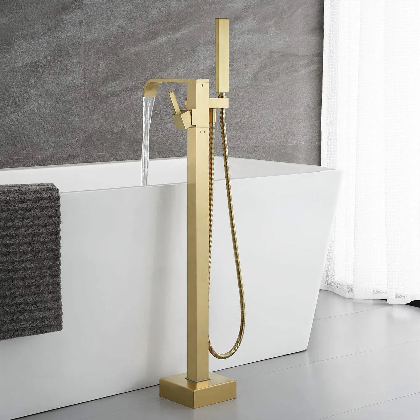 Voľne stojaca vaňová batéria REA CARAT - Gold Brush  7