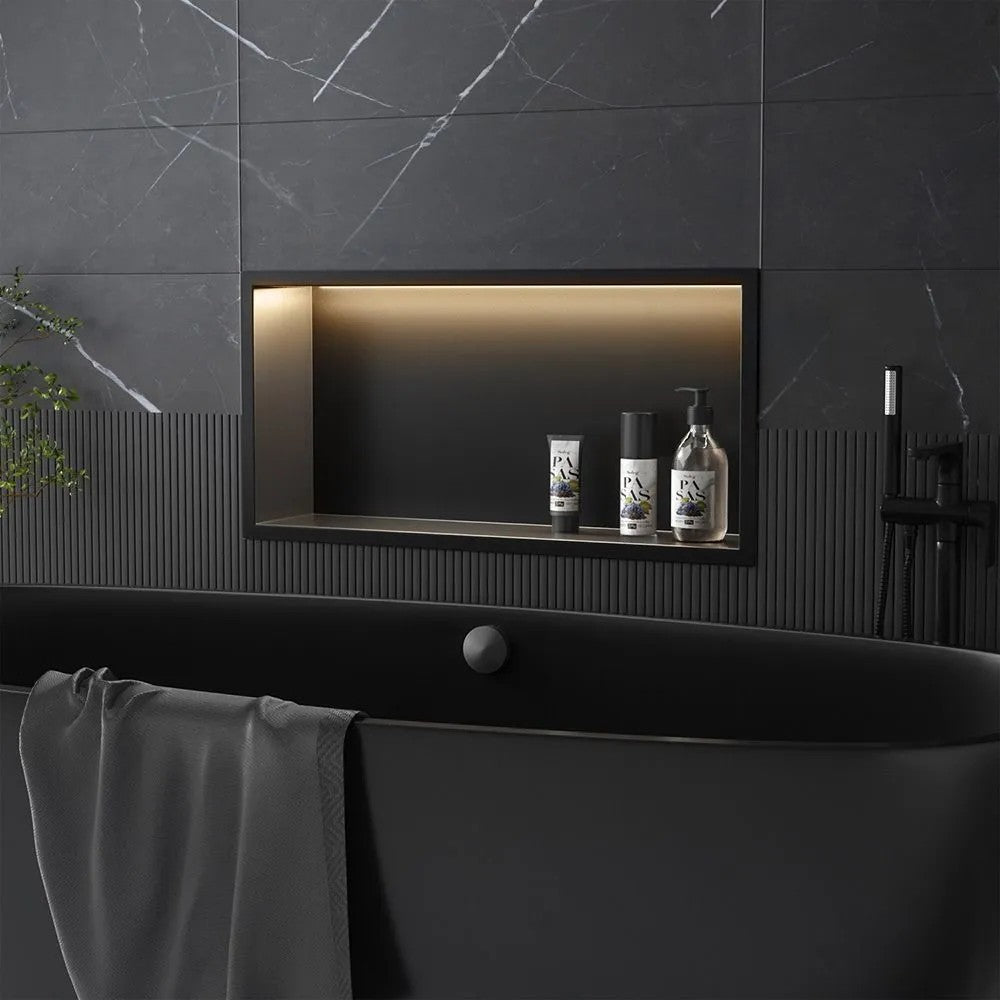 VSTAVANÁ KÚPEĽŇOVÁ POLICA LED 30x60 black  8