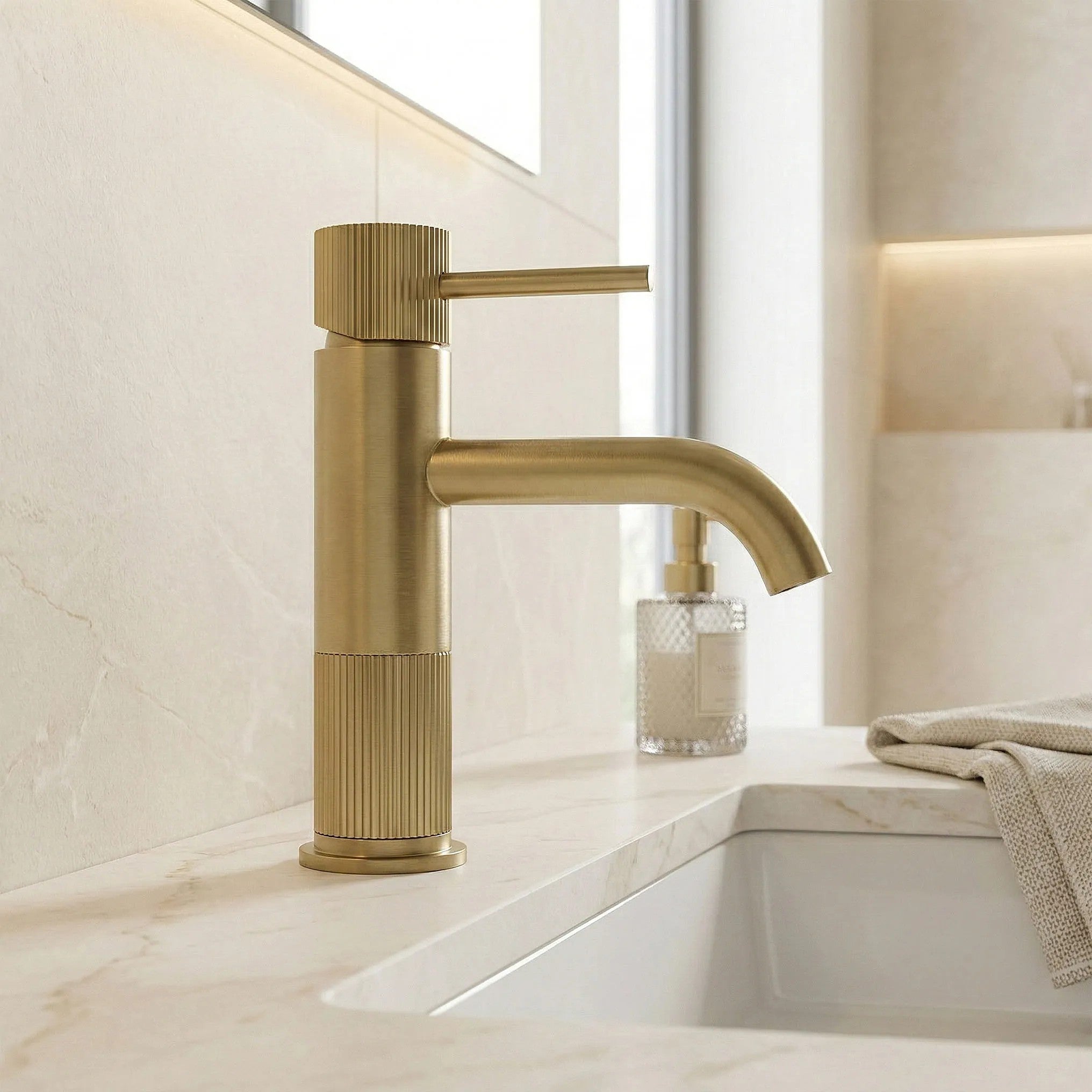Kúpeľňová batéria Rea Lungo Stripe Brush Gold Low  8