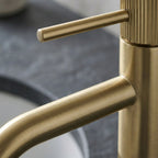 Kúpeľňová batéria Rea Lungo Stripe Brush Gold Low  9